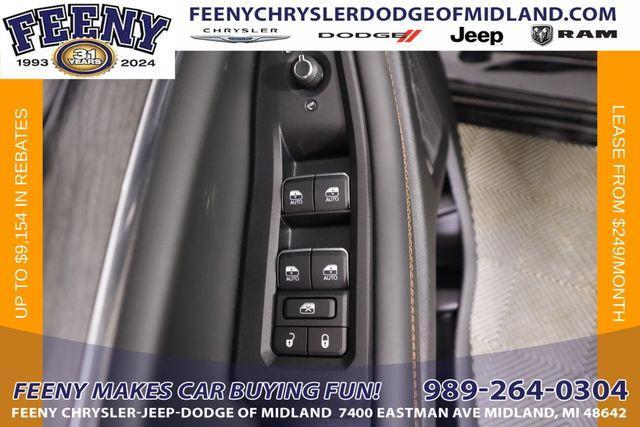 new 2025 Jeep Grand Cherokee car, priced at $52,005