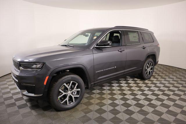 new 2025 Jeep Grand Cherokee L car, priced at $48,897