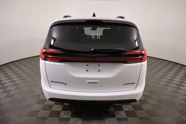 new 2024 Chrysler Pacifica car, priced at $47,513