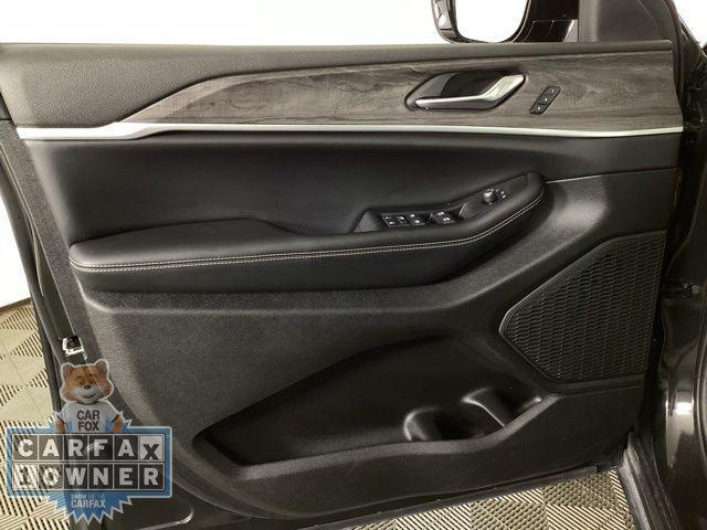 used 2023 Jeep Grand Cherokee car, priced at $32,110