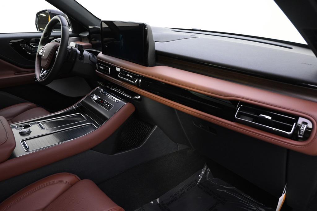 new 2025 Lincoln Aviator car, priced at $78,984