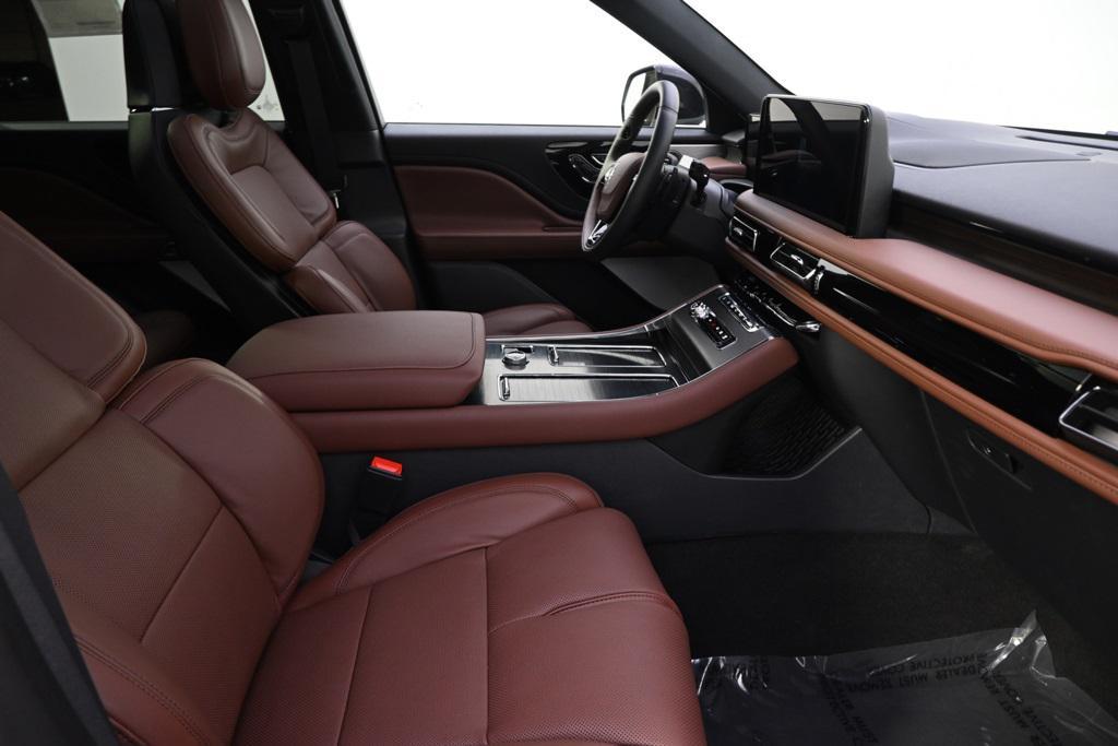 new 2025 Lincoln Aviator car, priced at $78,984