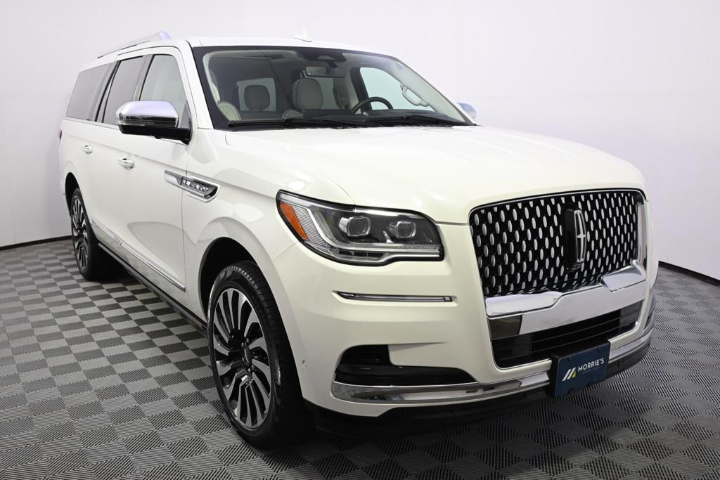 used 2024 Lincoln Navigator car, priced at $78,999