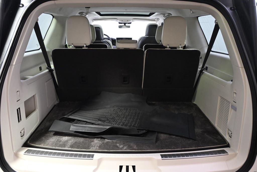 used 2024 Lincoln Navigator car, priced at $78,999