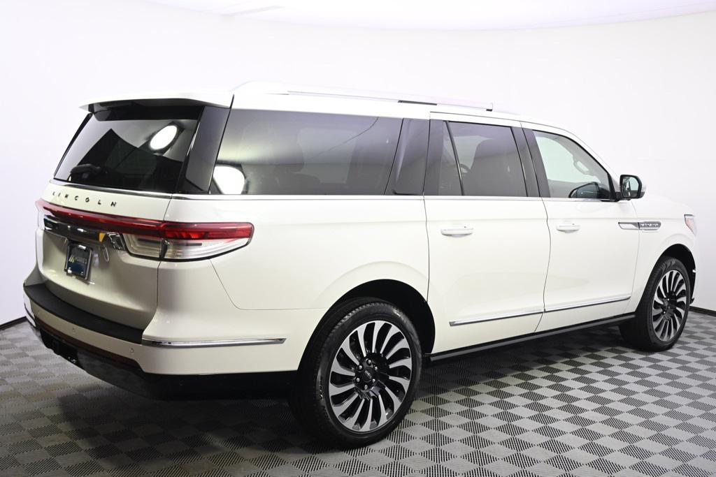 used 2024 Lincoln Navigator car, priced at $78,999