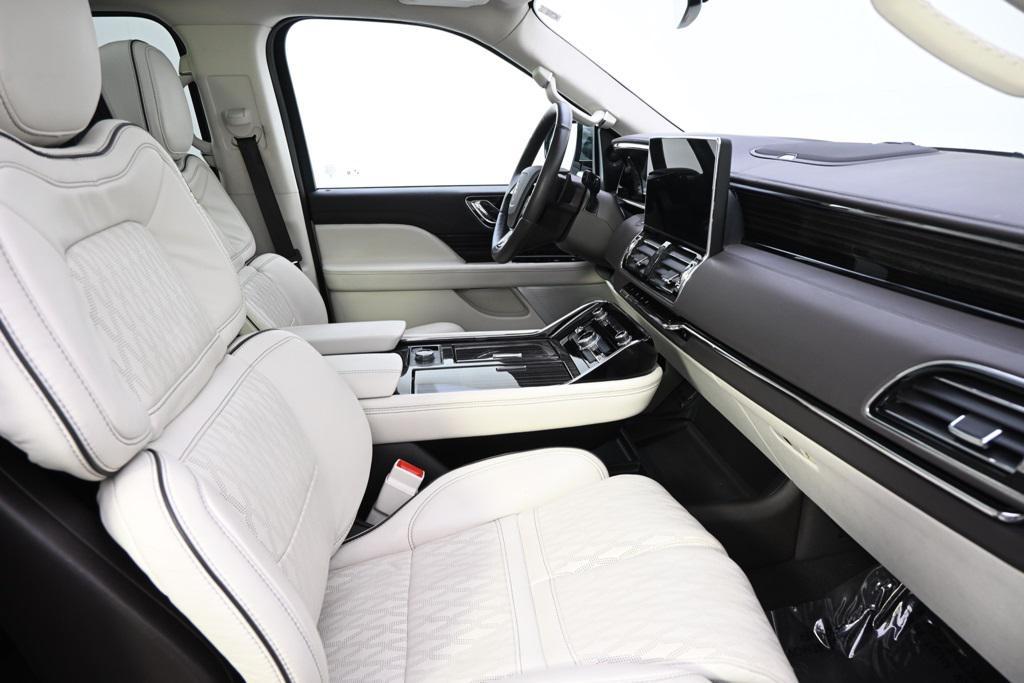 used 2024 Lincoln Navigator car, priced at $78,999