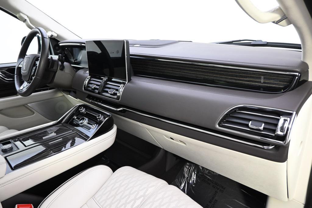 used 2024 Lincoln Navigator car, priced at $78,999