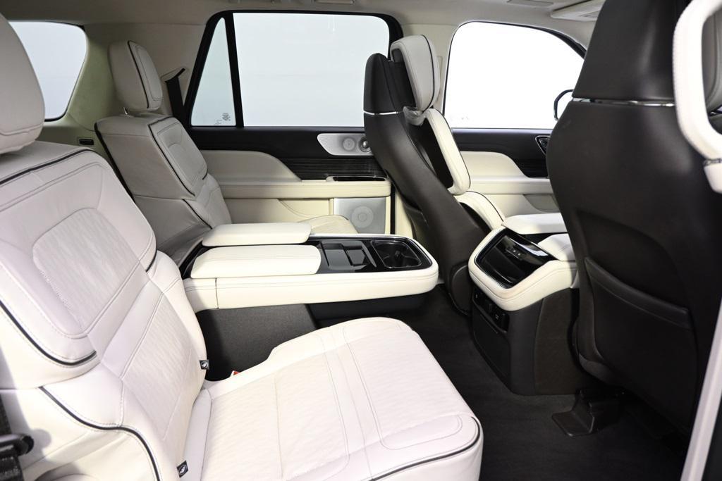 used 2024 Lincoln Navigator car, priced at $78,999