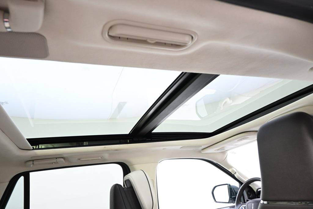 used 2024 Lincoln Navigator car, priced at $78,999