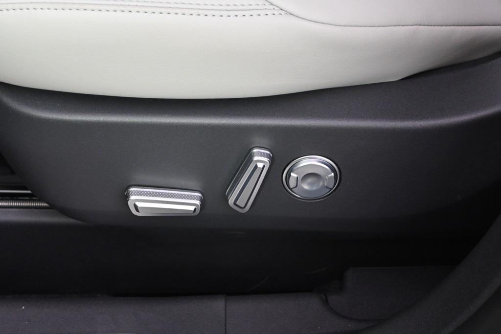 new 2026 Lincoln Nautilus car, priced at $65,131