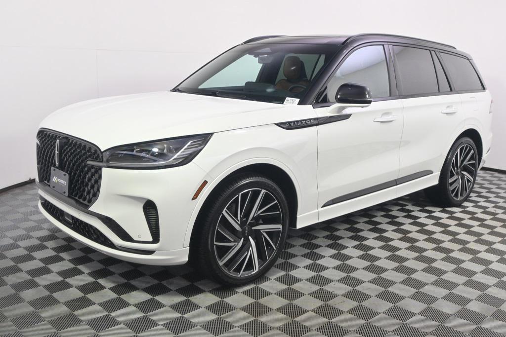 new 2025 Lincoln Aviator car, priced at $92,999