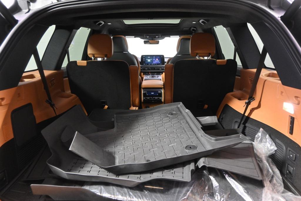 new 2025 Lincoln Aviator car, priced at $92,999