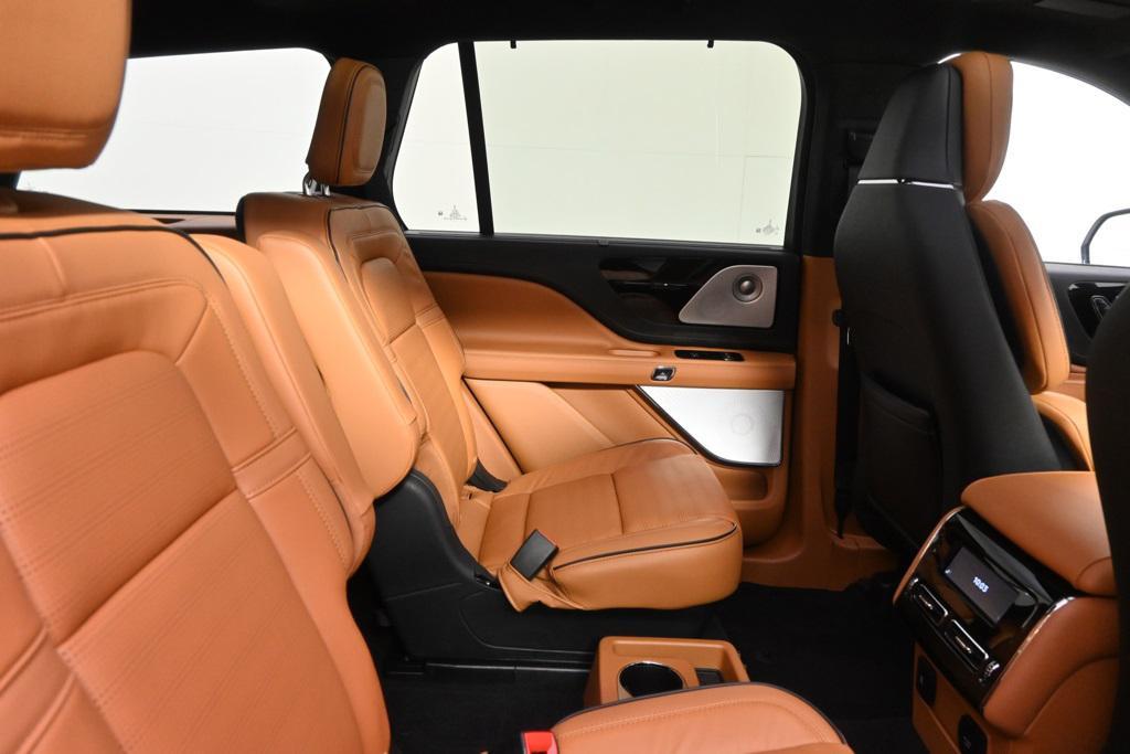 new 2025 Lincoln Aviator car, priced at $92,999