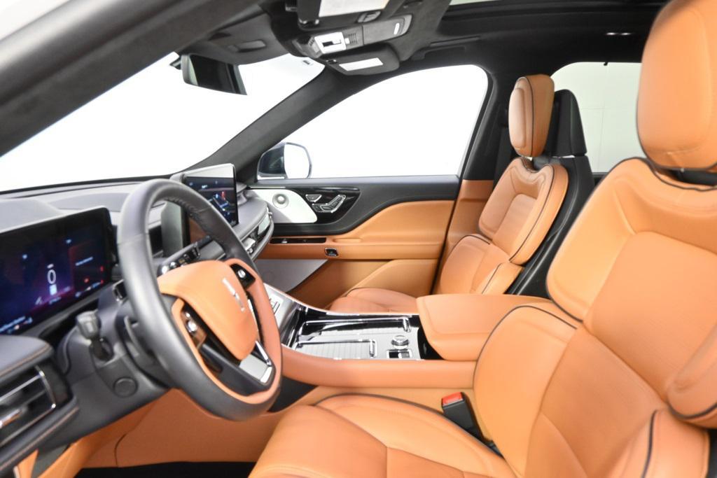 new 2025 Lincoln Aviator car, priced at $92,999