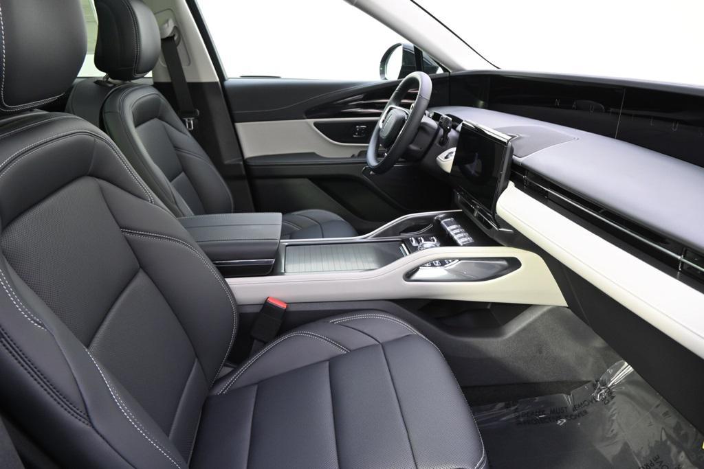 new 2025 Lincoln Nautilus car, priced at $58,286