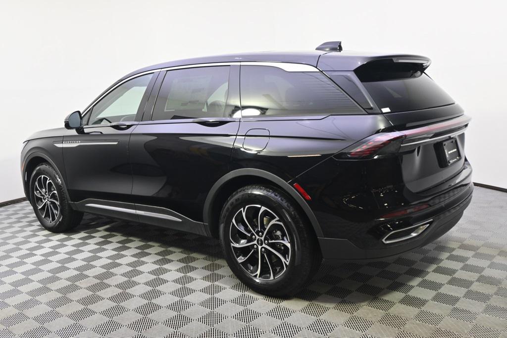 new 2025 Lincoln Nautilus car, priced at $58,286
