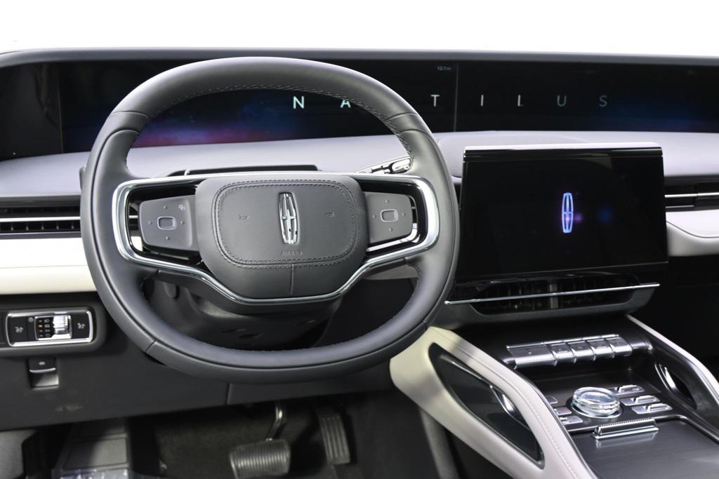 new 2025 Lincoln Nautilus car, priced at $58,286