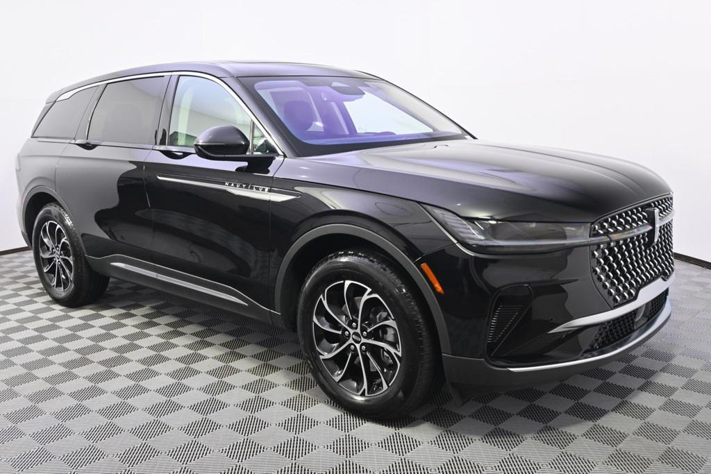 new 2025 Lincoln Nautilus car, priced at $58,286