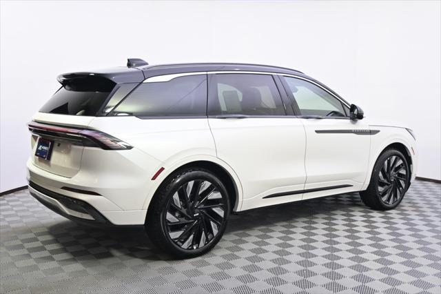 new 2025 Lincoln Nautilus car, priced at $82,690