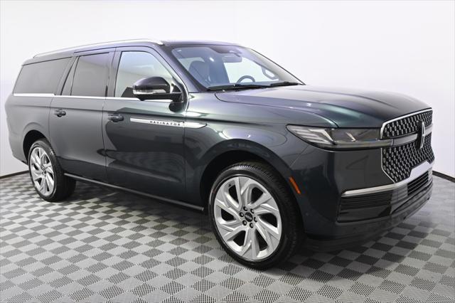 new 2025 Lincoln Navigator car, priced at $109,028