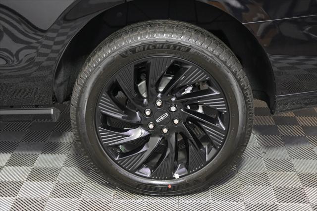 new 2025 Lincoln Navigator car, priced at $106,380
