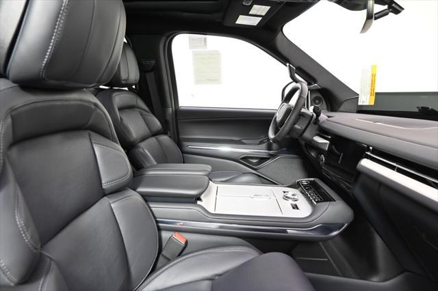 new 2025 Lincoln Navigator car, priced at $106,380