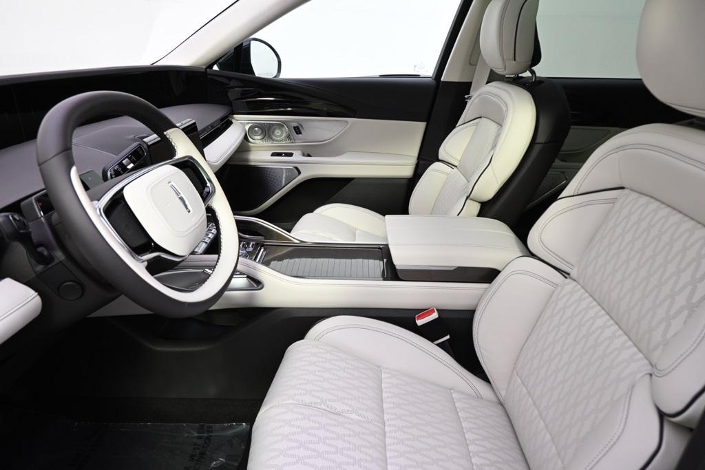 new 2025 Lincoln Nautilus car, priced at $82,445