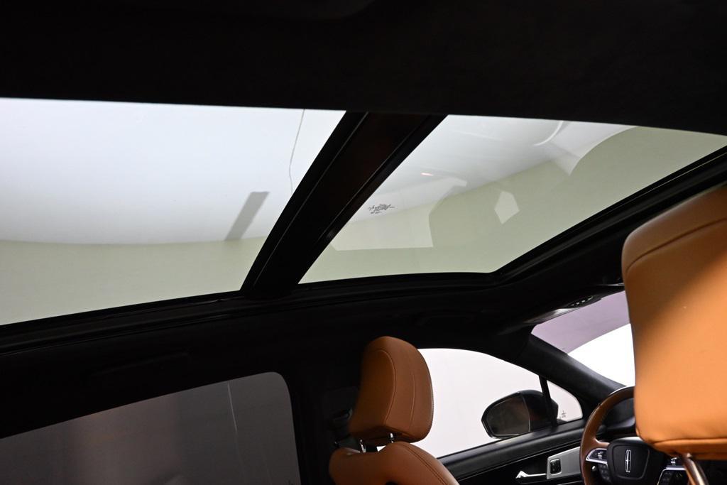 used 2022 Lincoln Nautilus car, priced at $41,888
