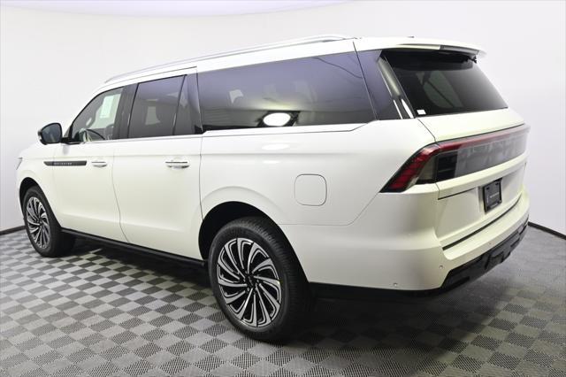 new 2025 Lincoln Navigator car, priced at $123,560