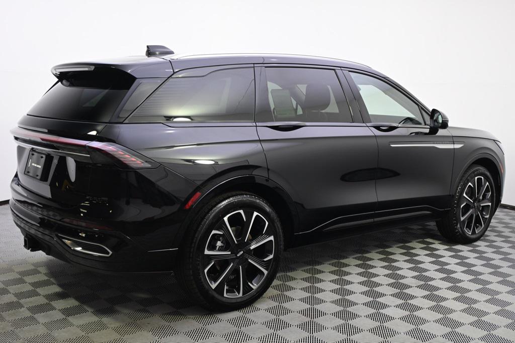 new 2025 Lincoln Nautilus car, priced at $67,042
