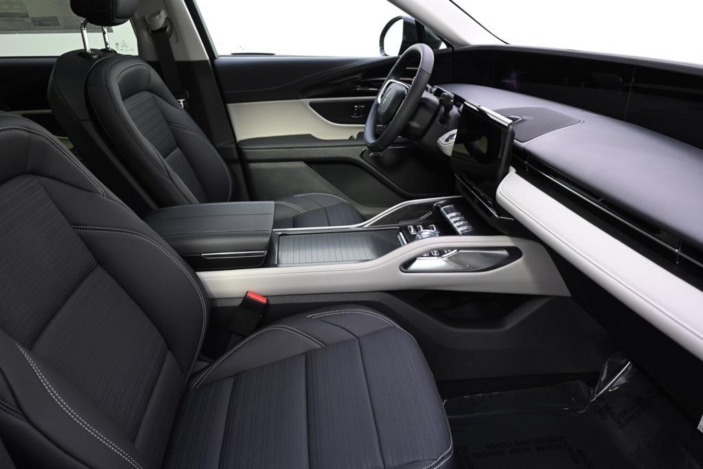 new 2025 Lincoln Nautilus car, priced at $67,042