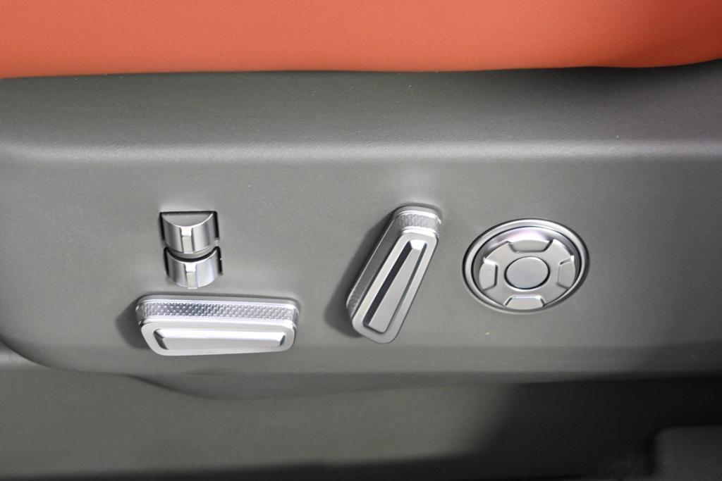 new 2025 Lincoln Nautilus car, priced at $81,695