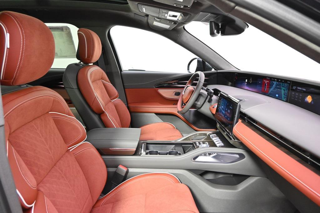 new 2025 Lincoln Nautilus car, priced at $81,695