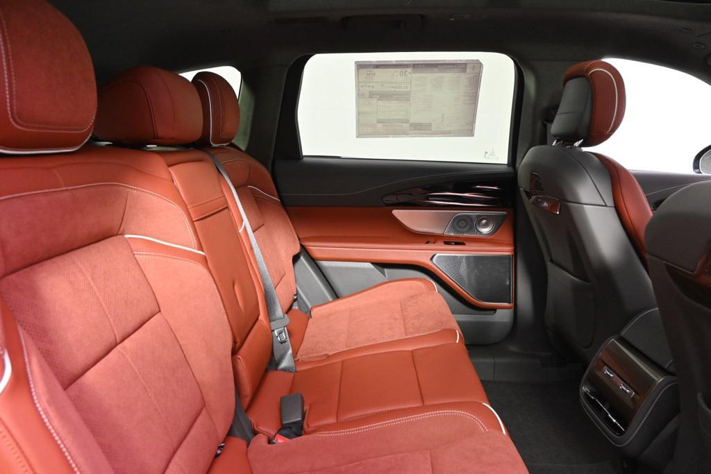 new 2025 Lincoln Nautilus car, priced at $81,695