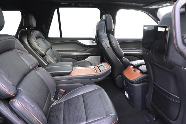 new 2025 Lincoln Navigator car, priced at $119,860