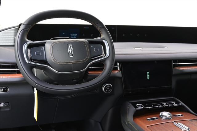 new 2025 Lincoln Navigator car, priced at $119,860