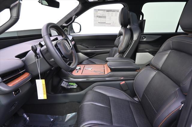 new 2025 Lincoln Navigator car, priced at $119,860