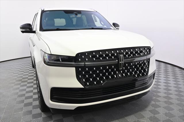 new 2025 Lincoln Navigator car, priced at $119,860