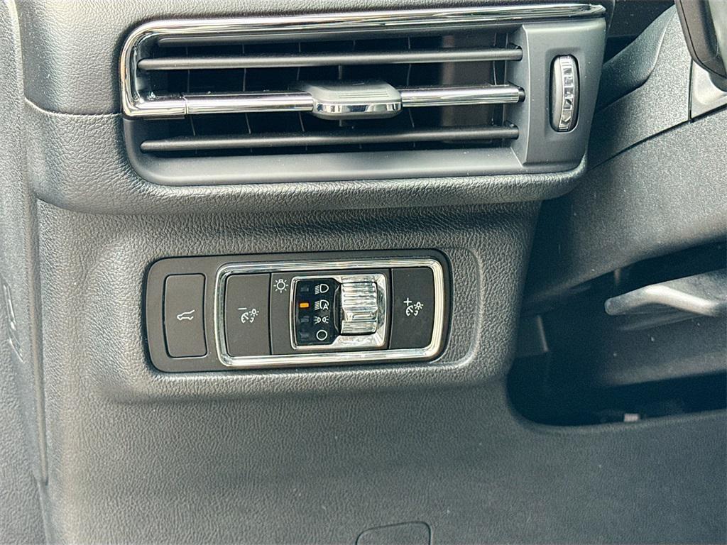 used 2023 Lincoln Corsair car, priced at $37,198