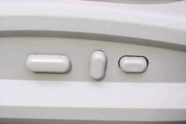 used 2013 Lincoln MKX car, priced at $10,999