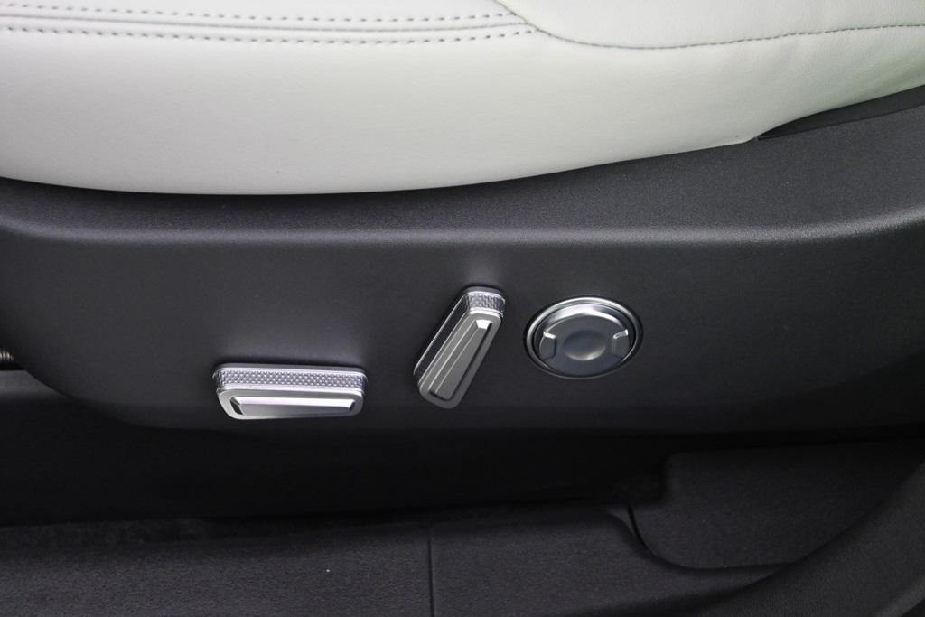 new 2026 Lincoln Nautilus car, priced at $59,899