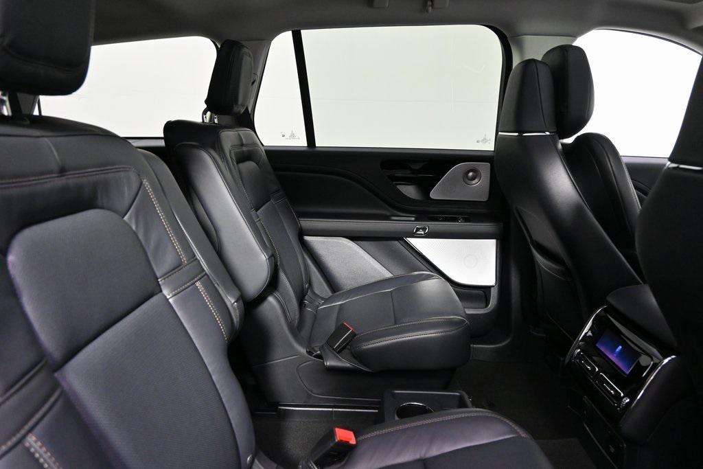 new 2025 Lincoln Aviator car, priced at $74,999