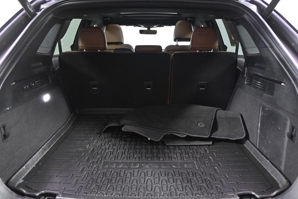 used 2022 Lincoln Nautilus car, priced at $34,999