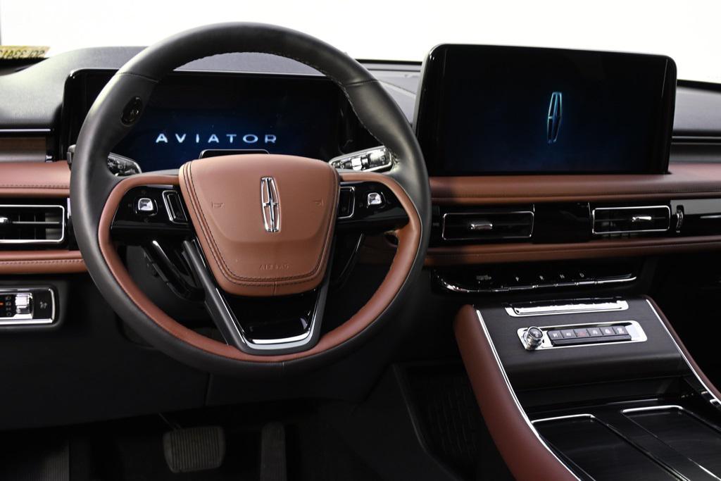 new 2025 Lincoln Aviator car, priced at $72,264