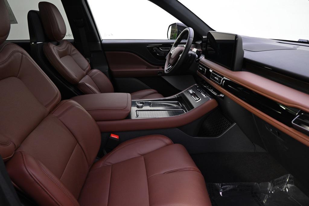 new 2025 Lincoln Aviator car, priced at $72,264