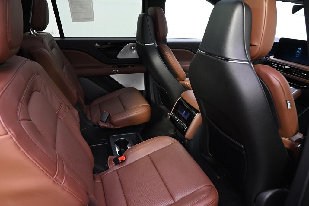 new 2025 Lincoln Aviator car, priced at $72,264