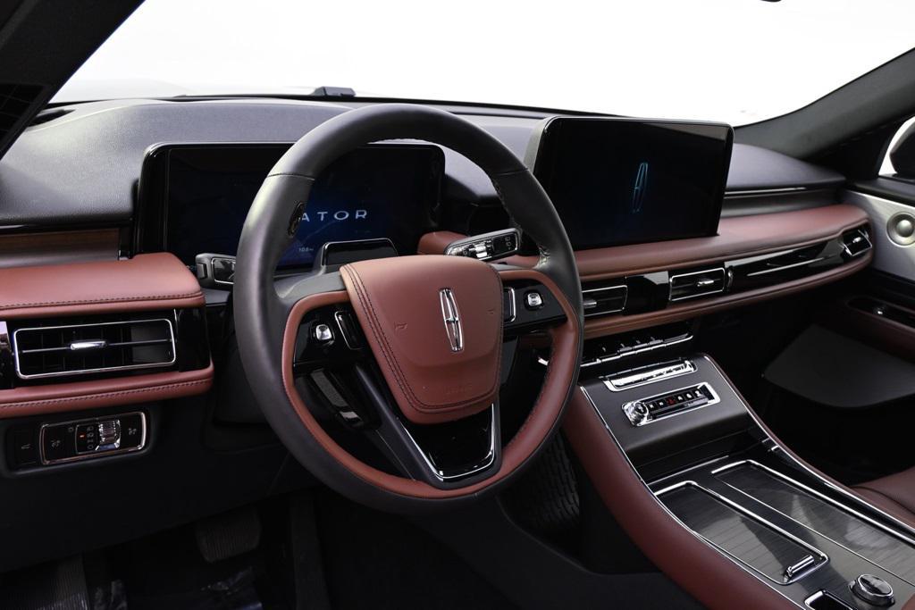 new 2025 Lincoln Aviator car, priced at $72,264