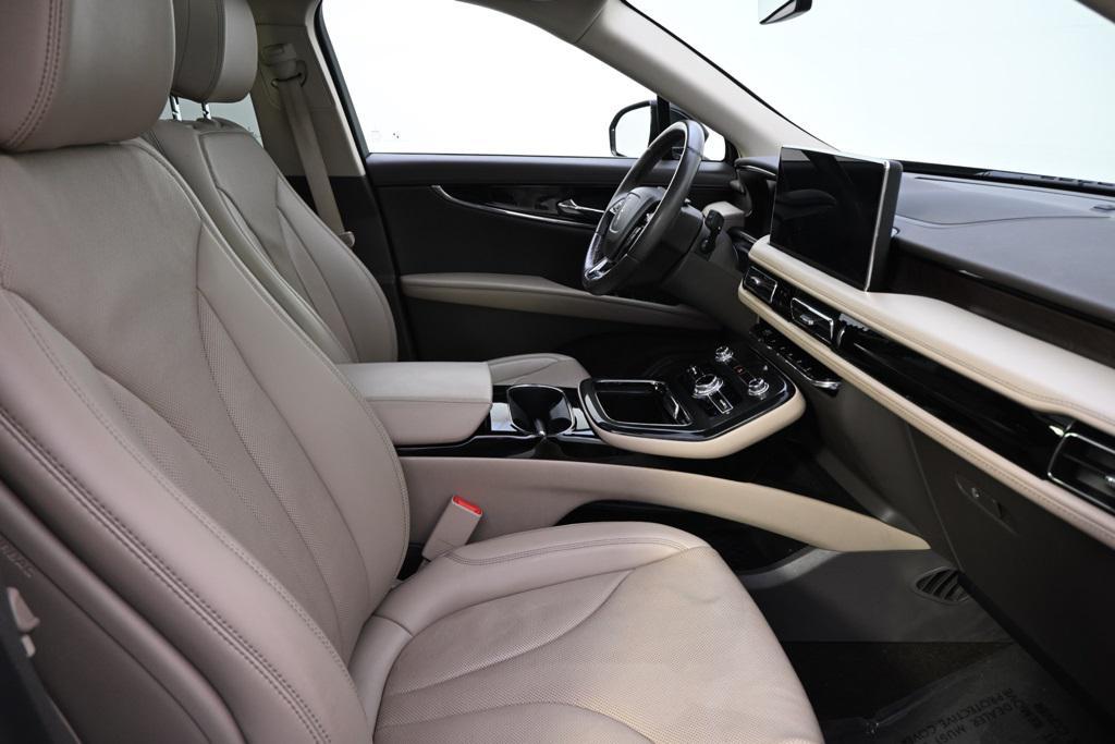 used 2023 Lincoln Nautilus car, priced at $39,773