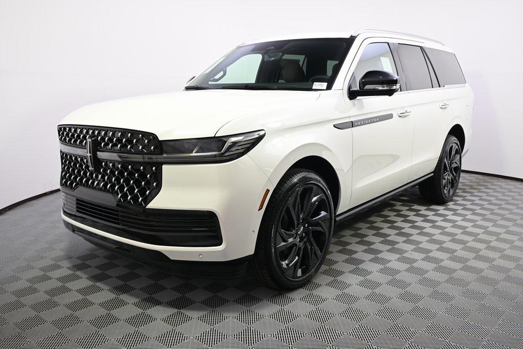new 2025 Lincoln Navigator car, priced at $119,960