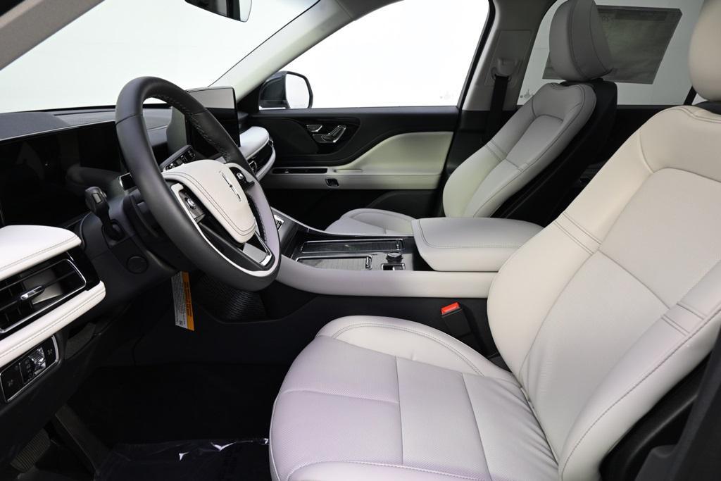 new 2025 Lincoln Aviator car, priced at $62,222